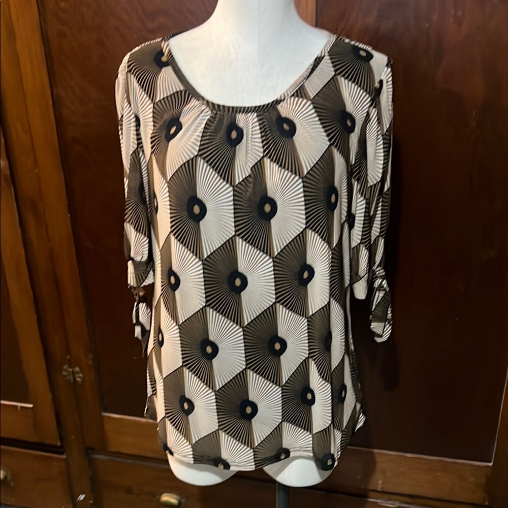 Geometric Patterned Women's Top
